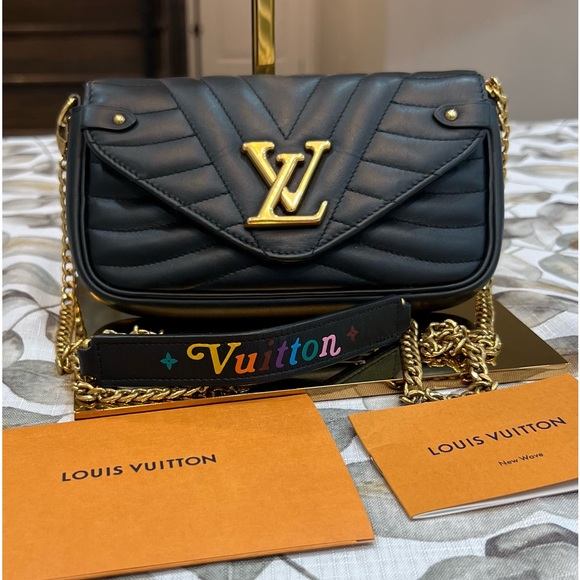 Meet your Posher, Ms Y - Picture 16 of 16